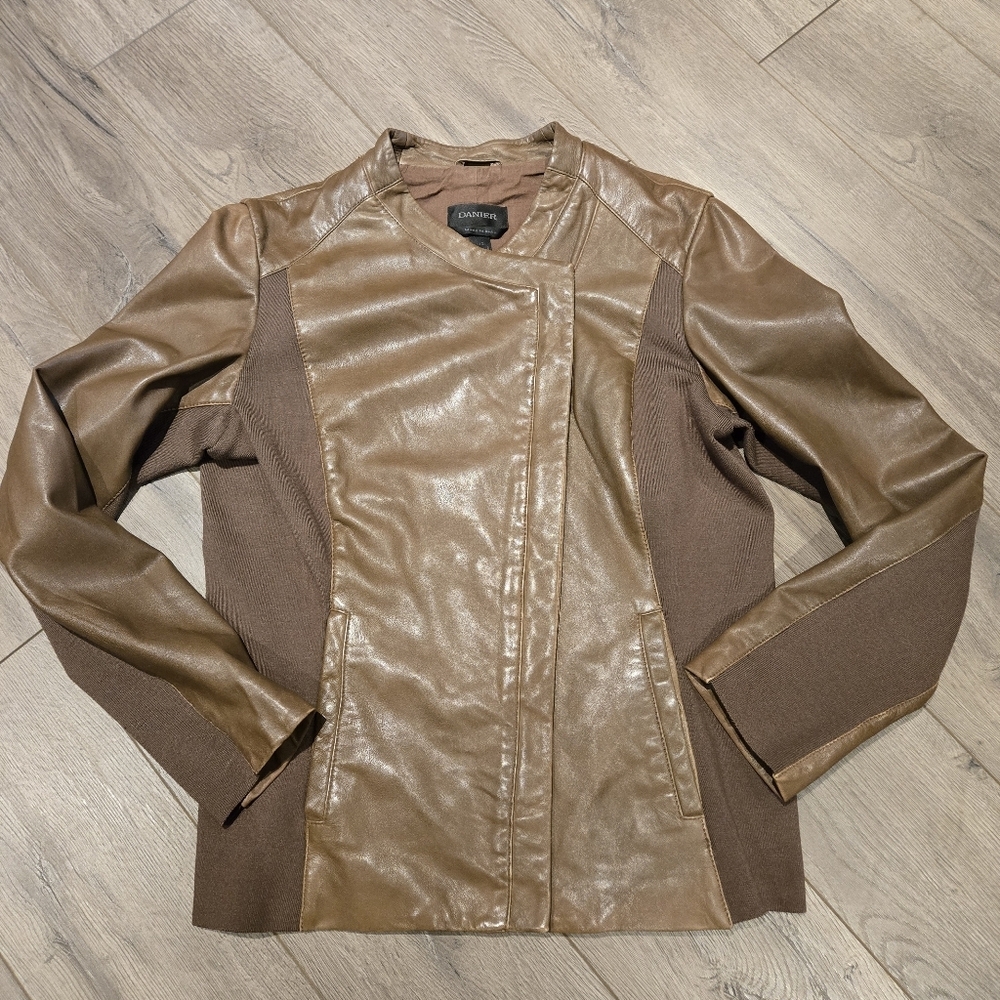 Danier Chocolate Leather Moto Jacket With Knit Panels - Size Large